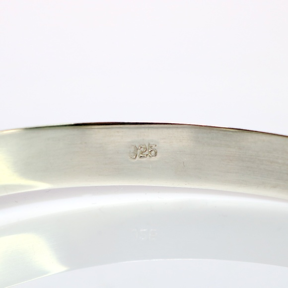 Sterling Silver Bangle bracelet - Picture 3 of 4
